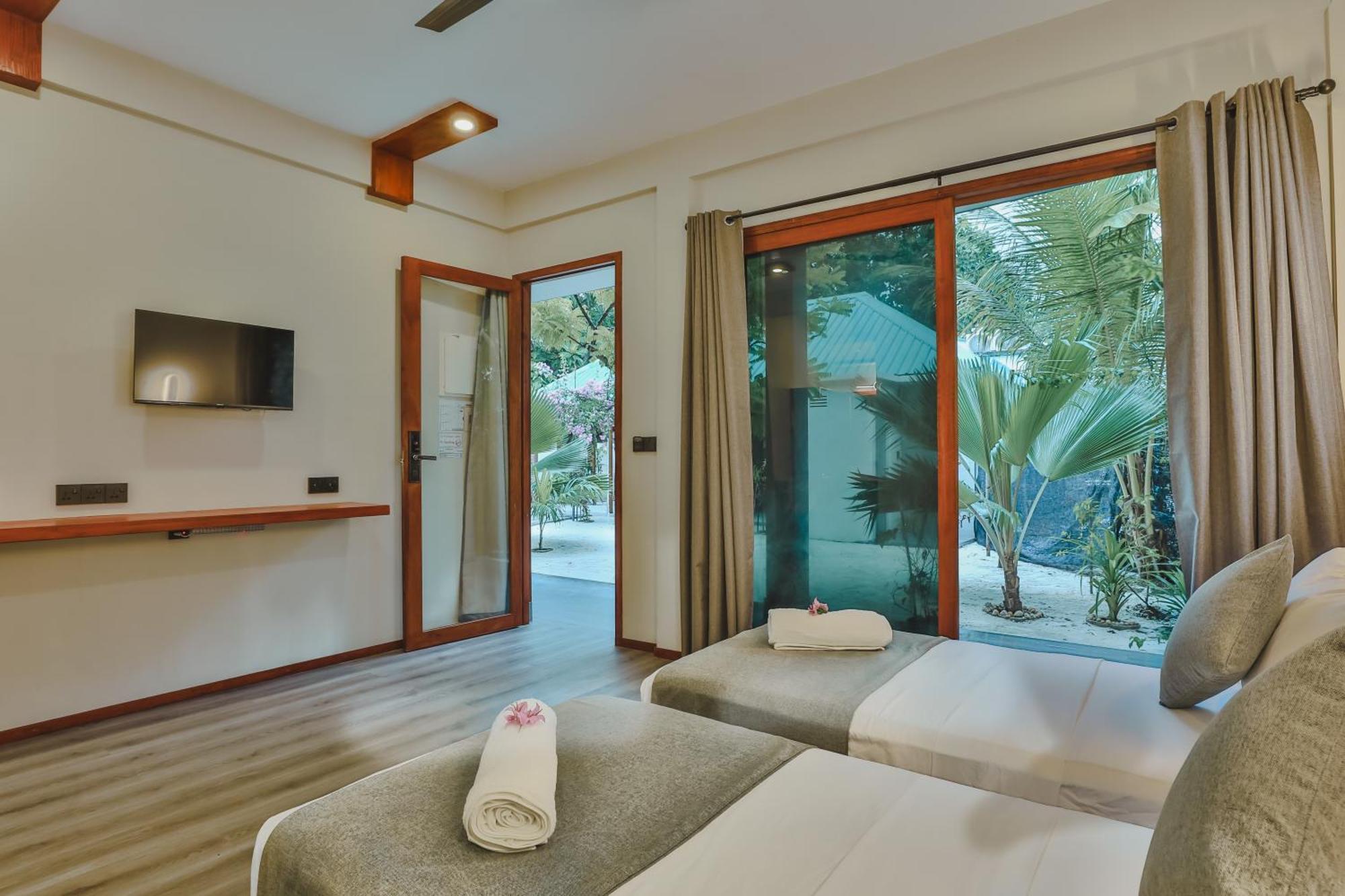 Sunny Breeze View Hotel Hangnaameedhoo Luaran gambar
