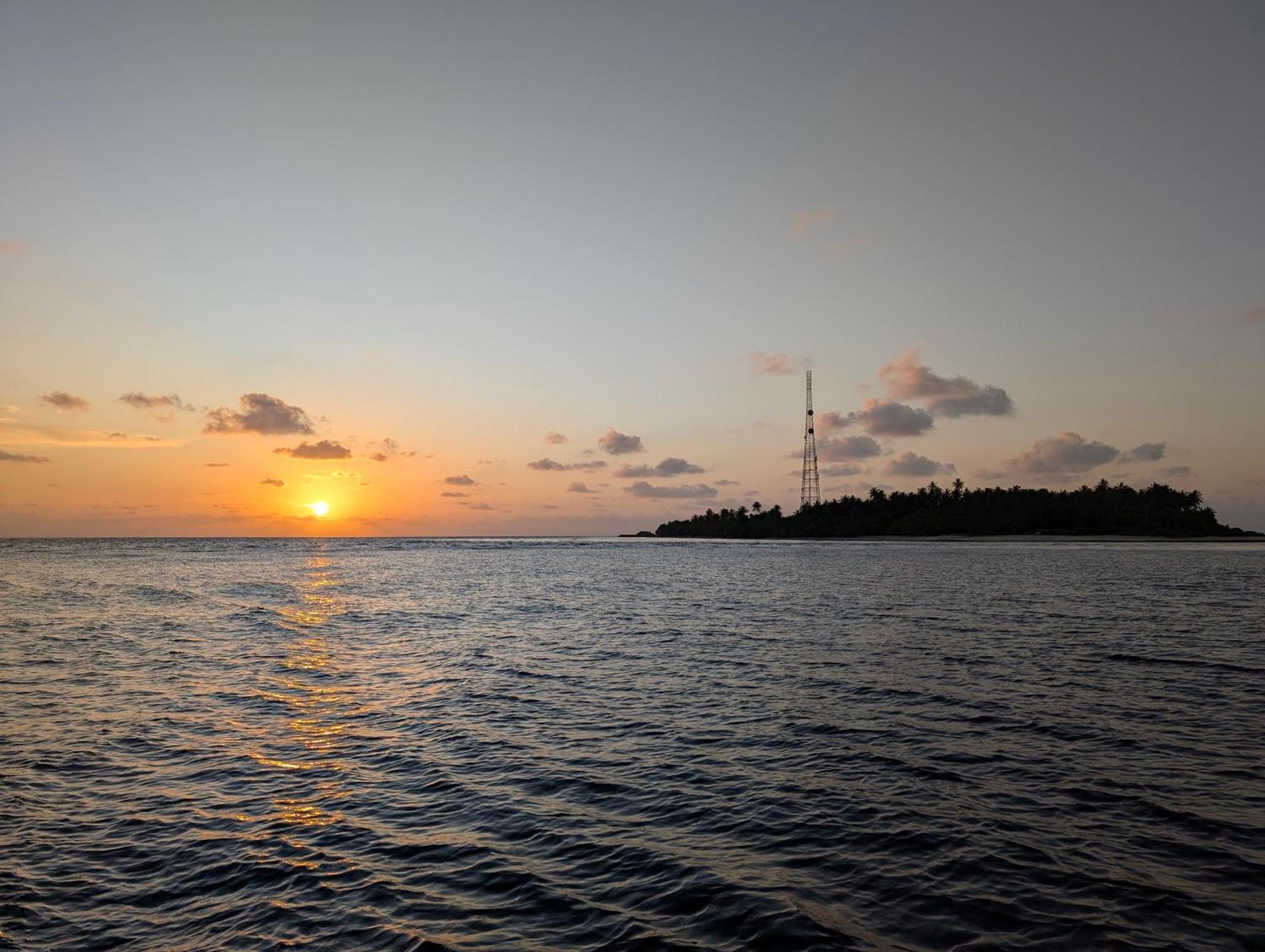 Sunny Breeze View Hotel Hangnaameedhoo Luaran gambar